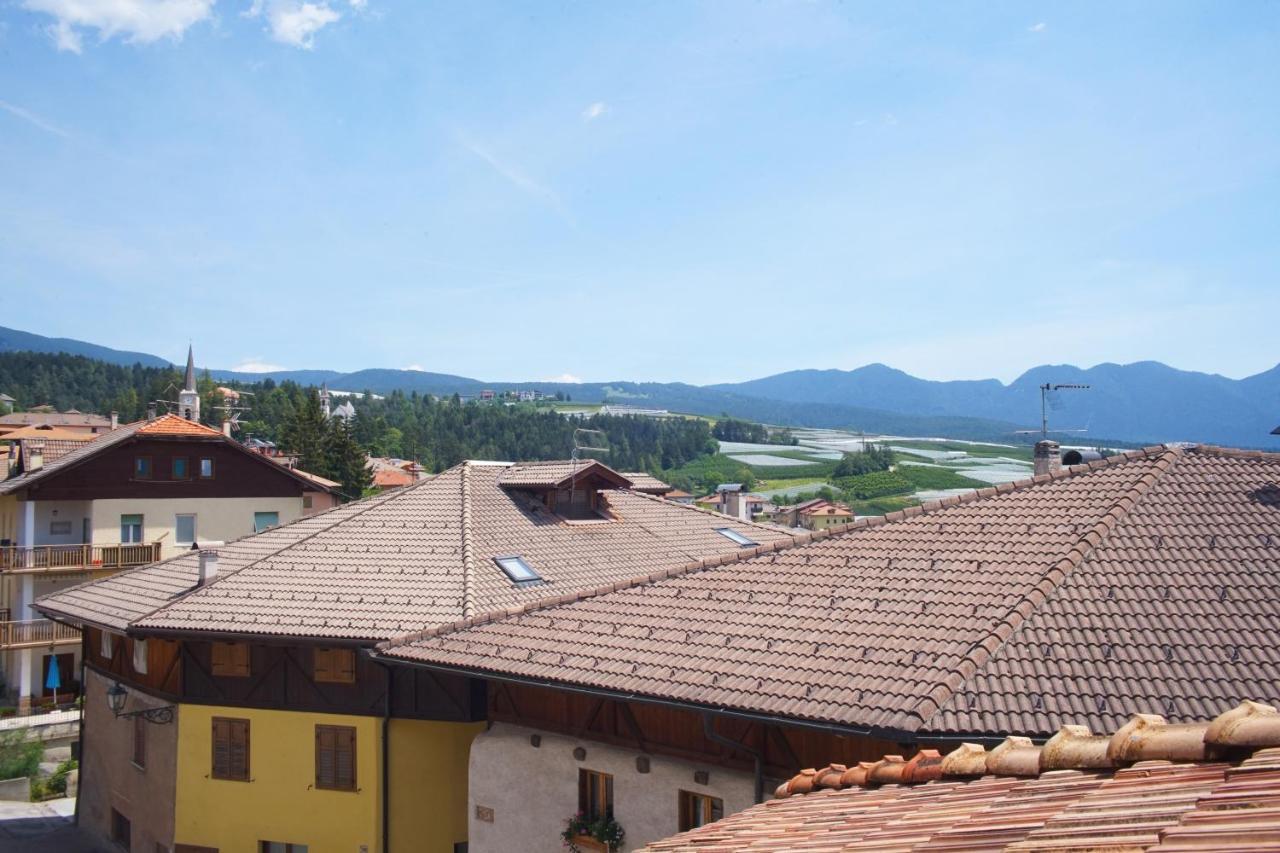 La Casa Altrui- Camere E Zona Relax Con Giardino Коредо Экстерьер фото