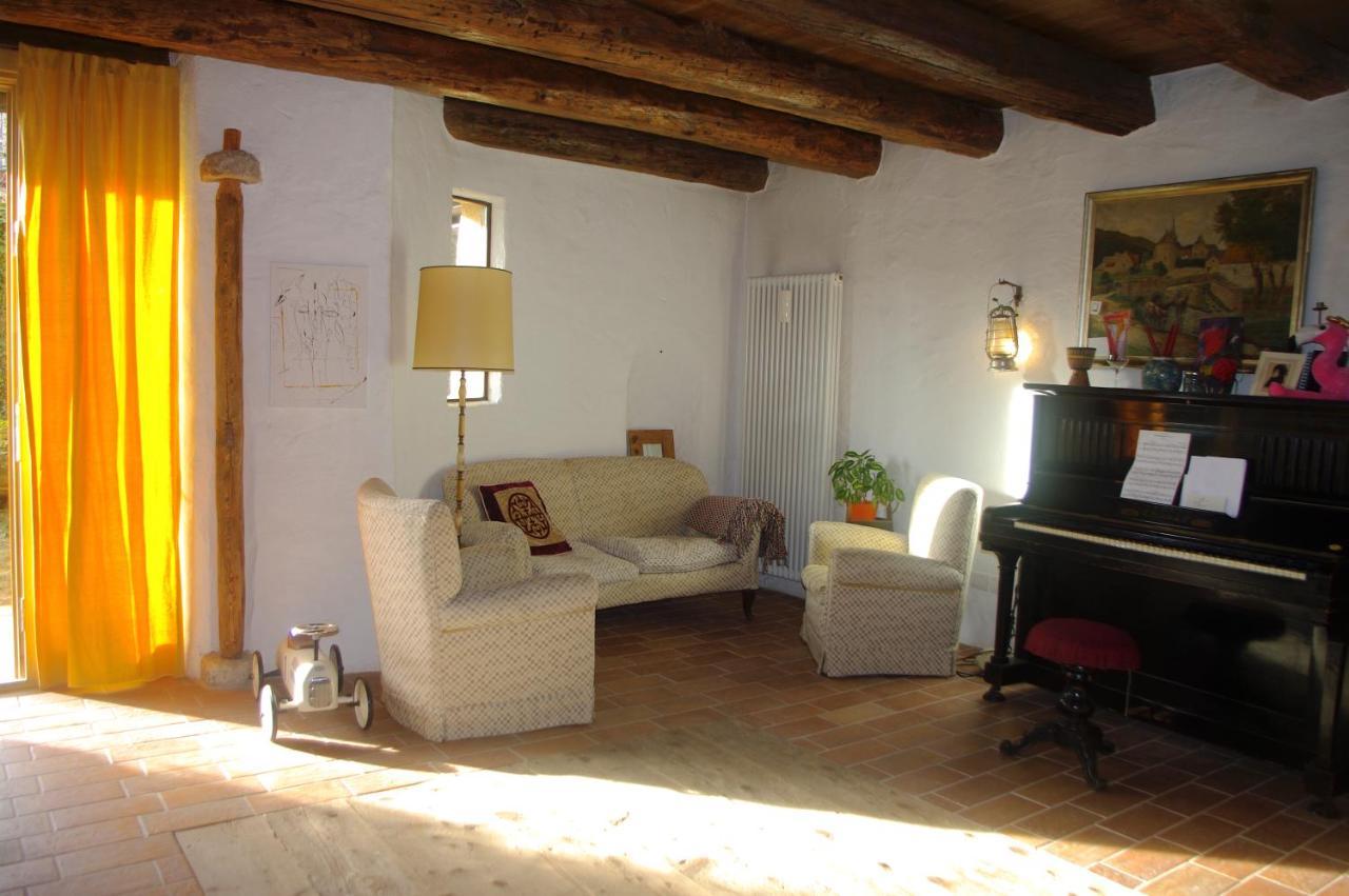 La Casa Altrui- Camere E Zona Relax Con Giardino Коредо Экстерьер фото