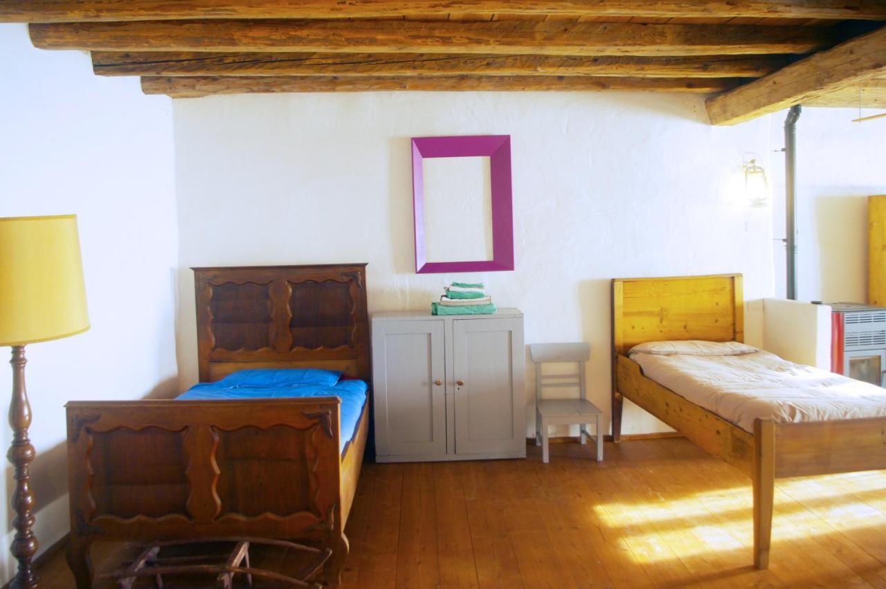 La Casa Altrui- Camere E Zona Relax Con Giardino Коредо Экстерьер фото