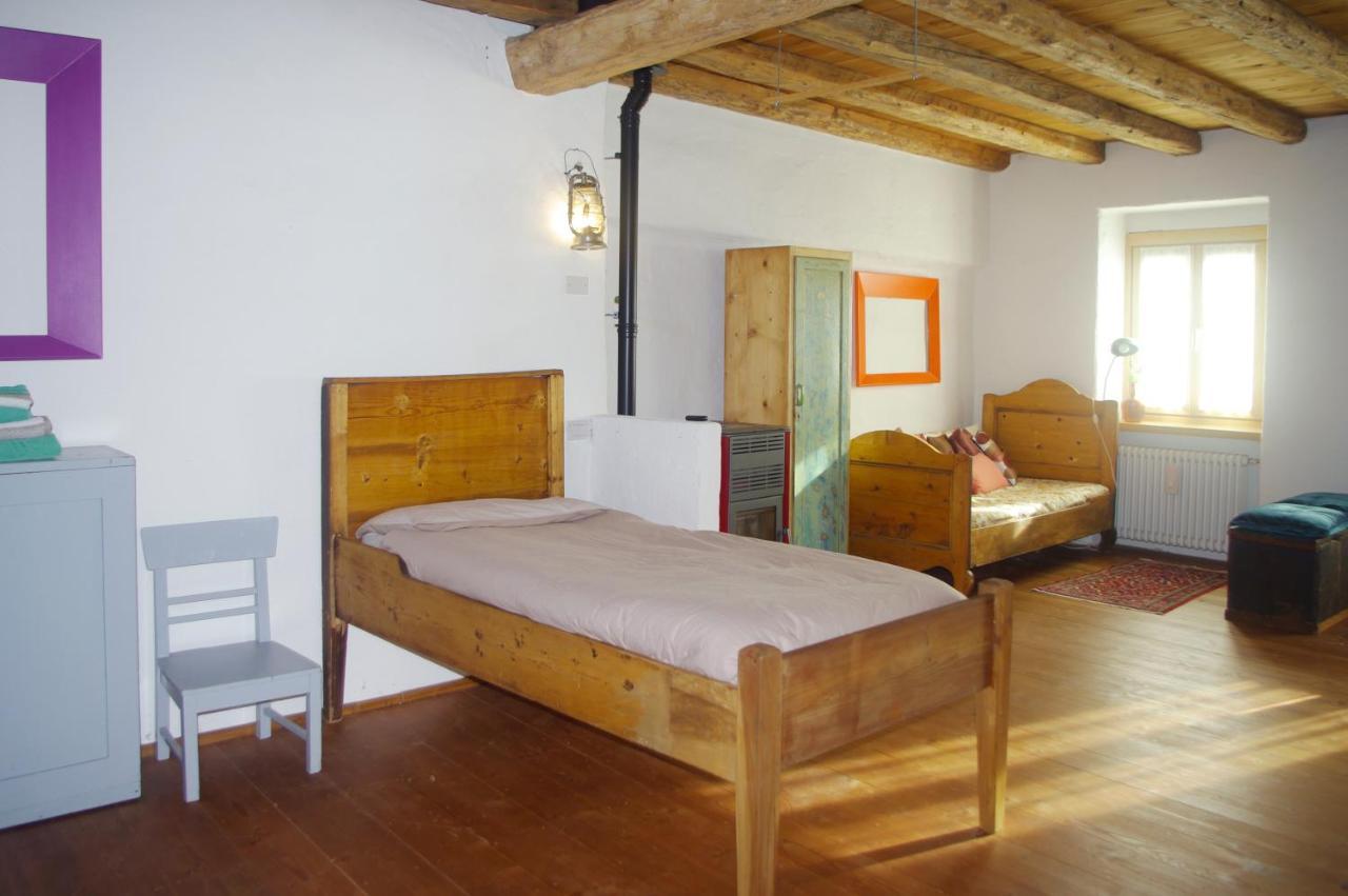 La Casa Altrui- Camere E Zona Relax Con Giardino Коредо Экстерьер фото