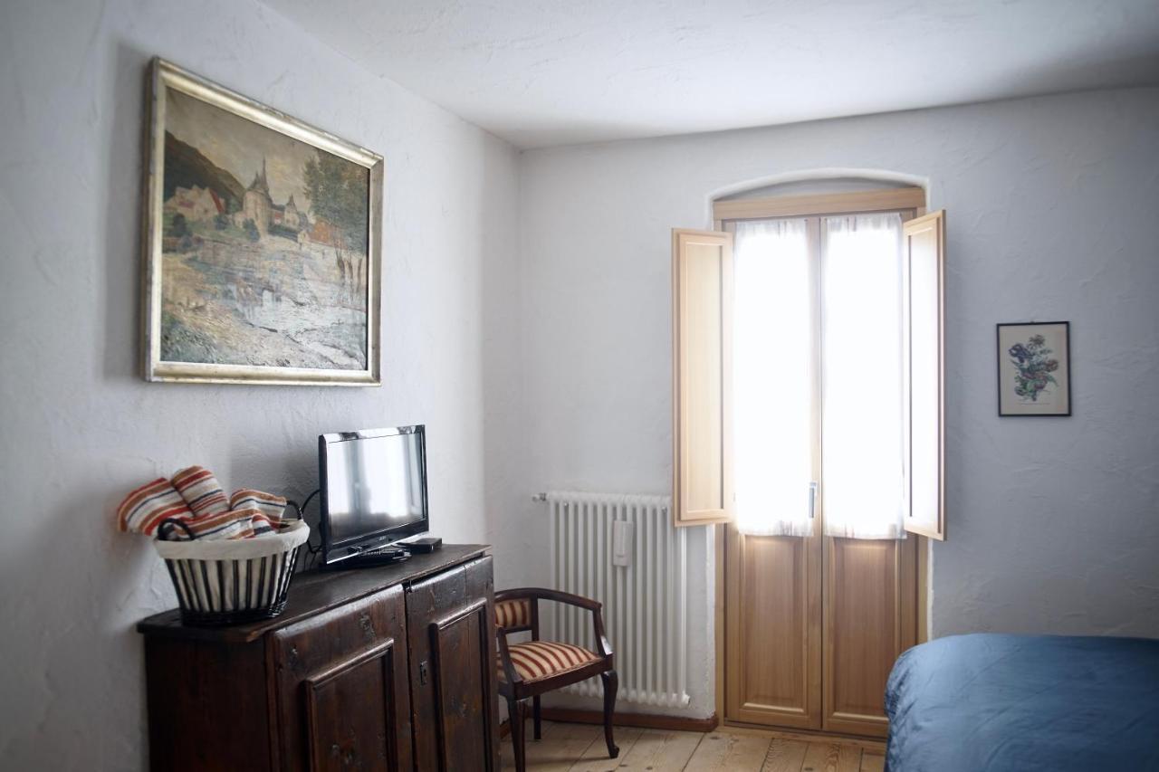 La Casa Altrui- Camere E Zona Relax Con Giardino Коредо Экстерьер фото
