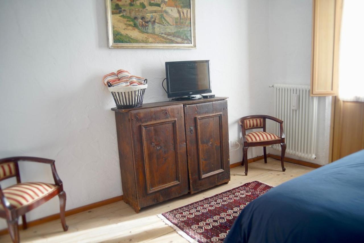 La Casa Altrui- Camere E Zona Relax Con Giardino Коредо Экстерьер фото