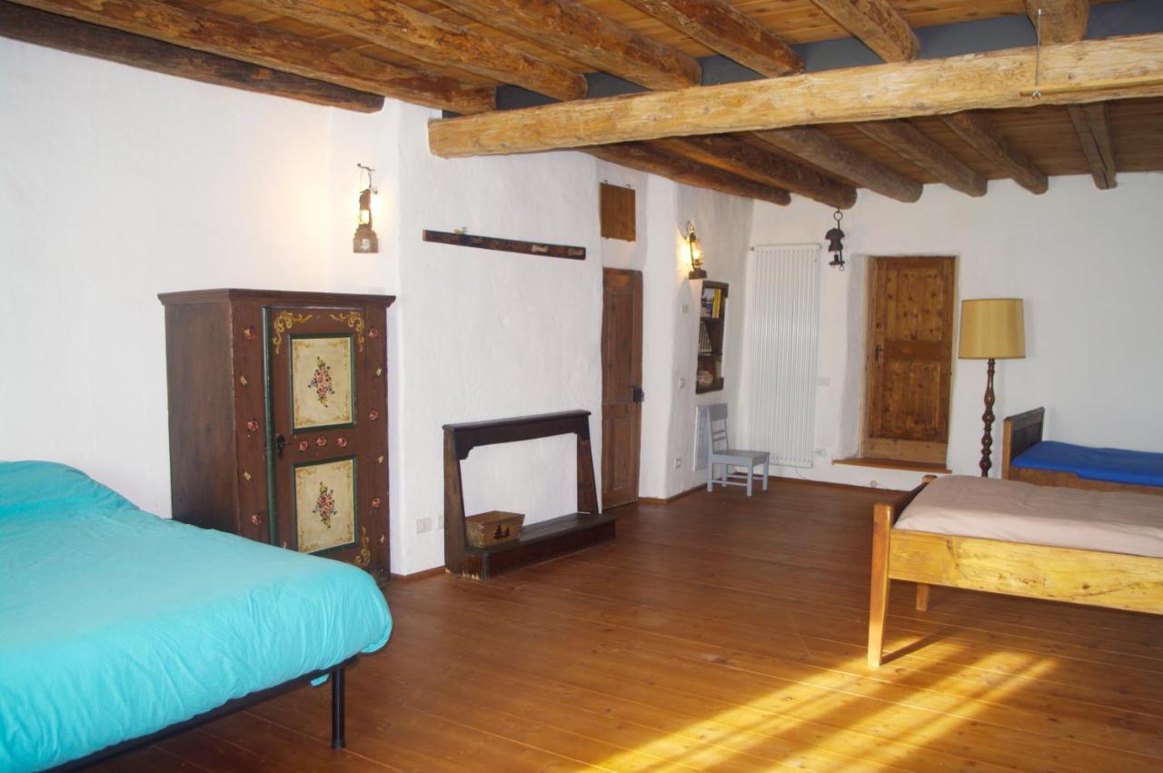 La Casa Altrui- Camere E Zona Relax Con Giardino Коредо Экстерьер фото
